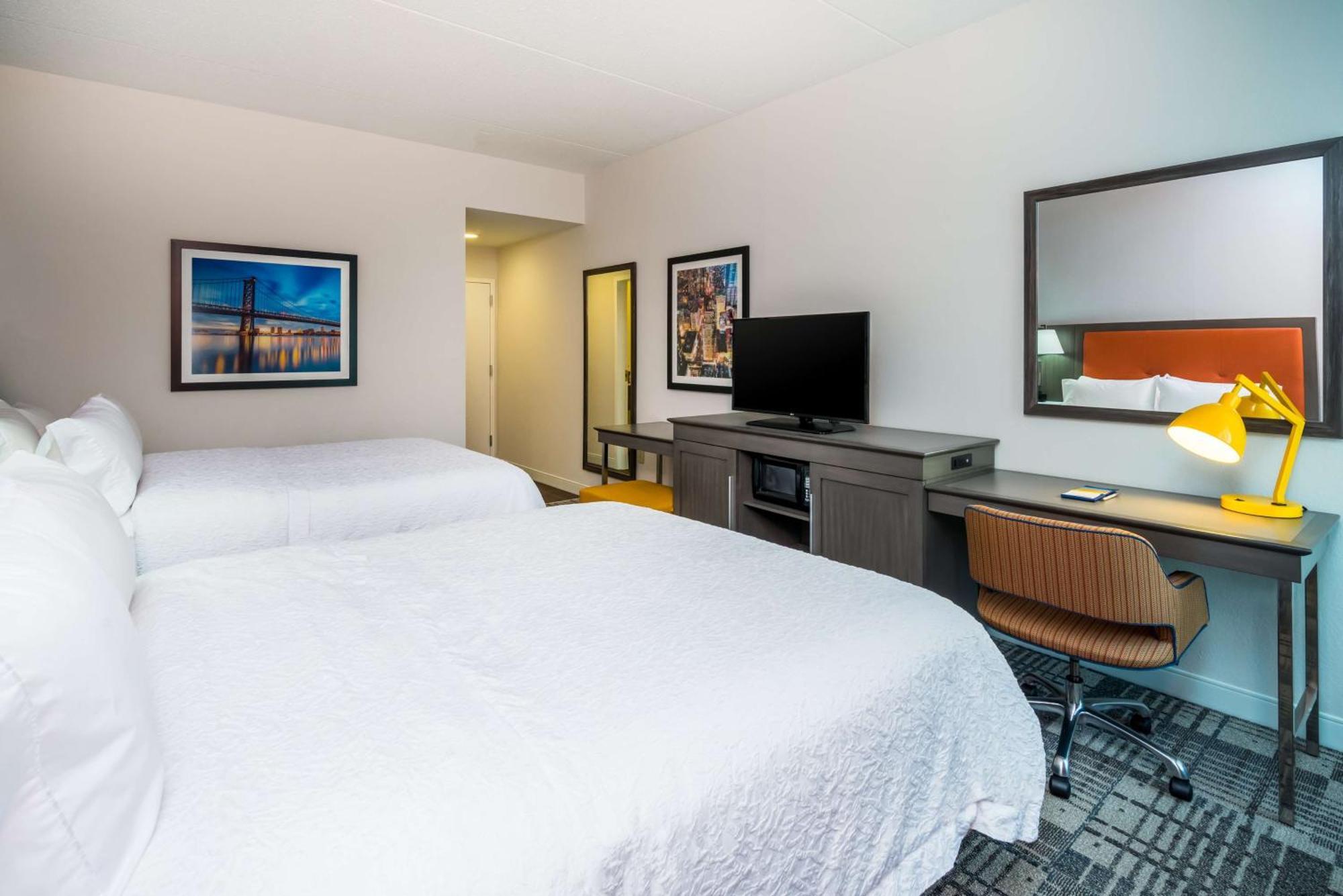 Hampton Inn Plymouth Meeting Bagian luar foto