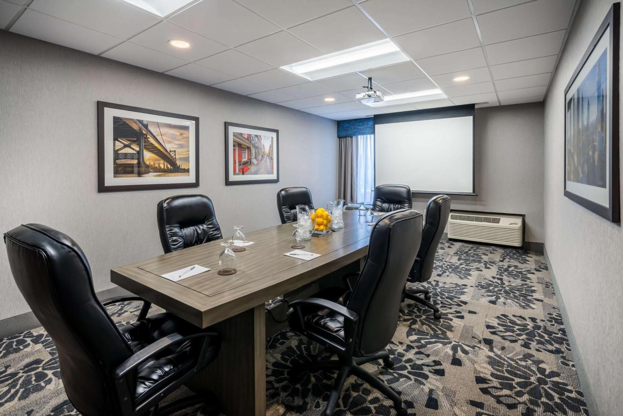 Hampton Inn Plymouth Meeting Bagian luar foto