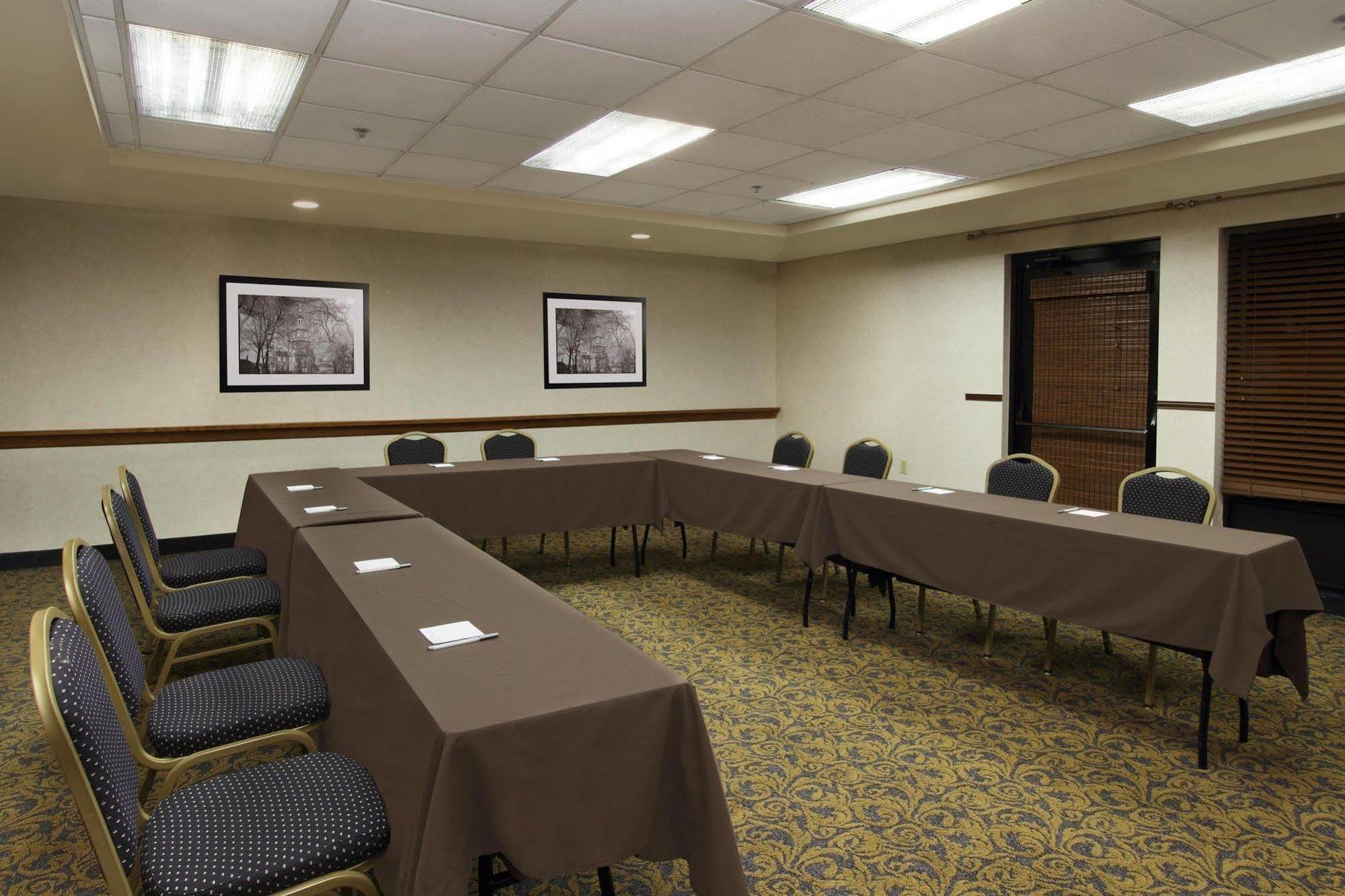 Hampton Inn Plymouth Meeting Bagian luar foto